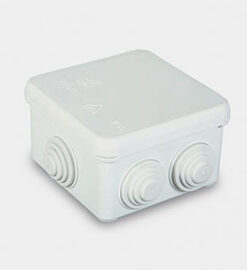 קופסא מוגנת מים 8*8 IP55 + פטמות